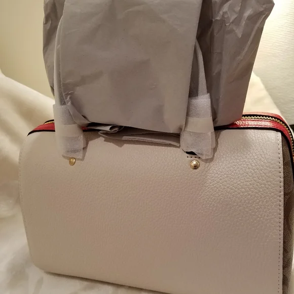 FAIR OFFERS RARE!! Coach Peanuts Snoopy Crossbody Bag - Picture 10 of 14